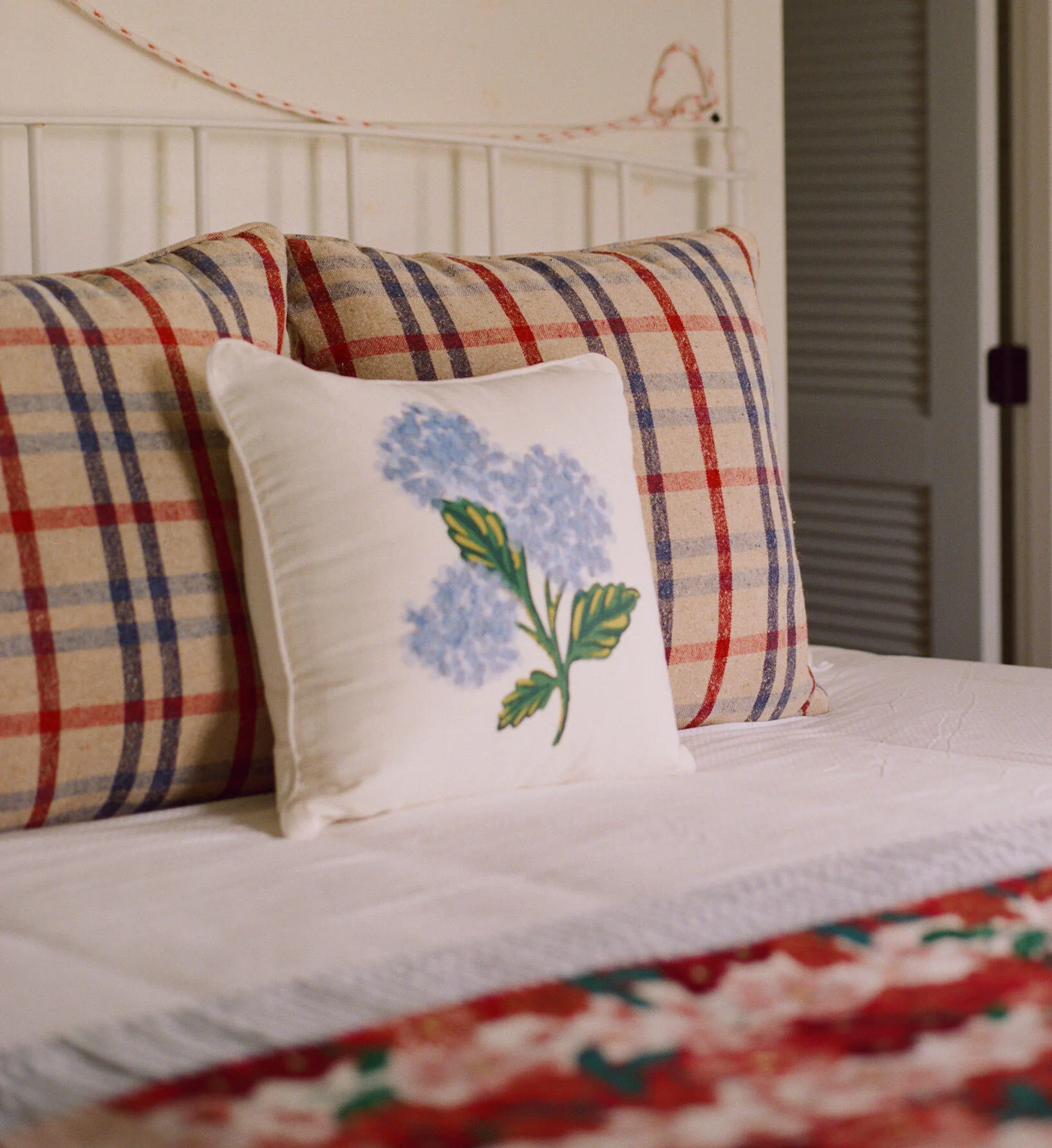 Hydrangea Bouquet Embellished Pillow - Cream - Image 2